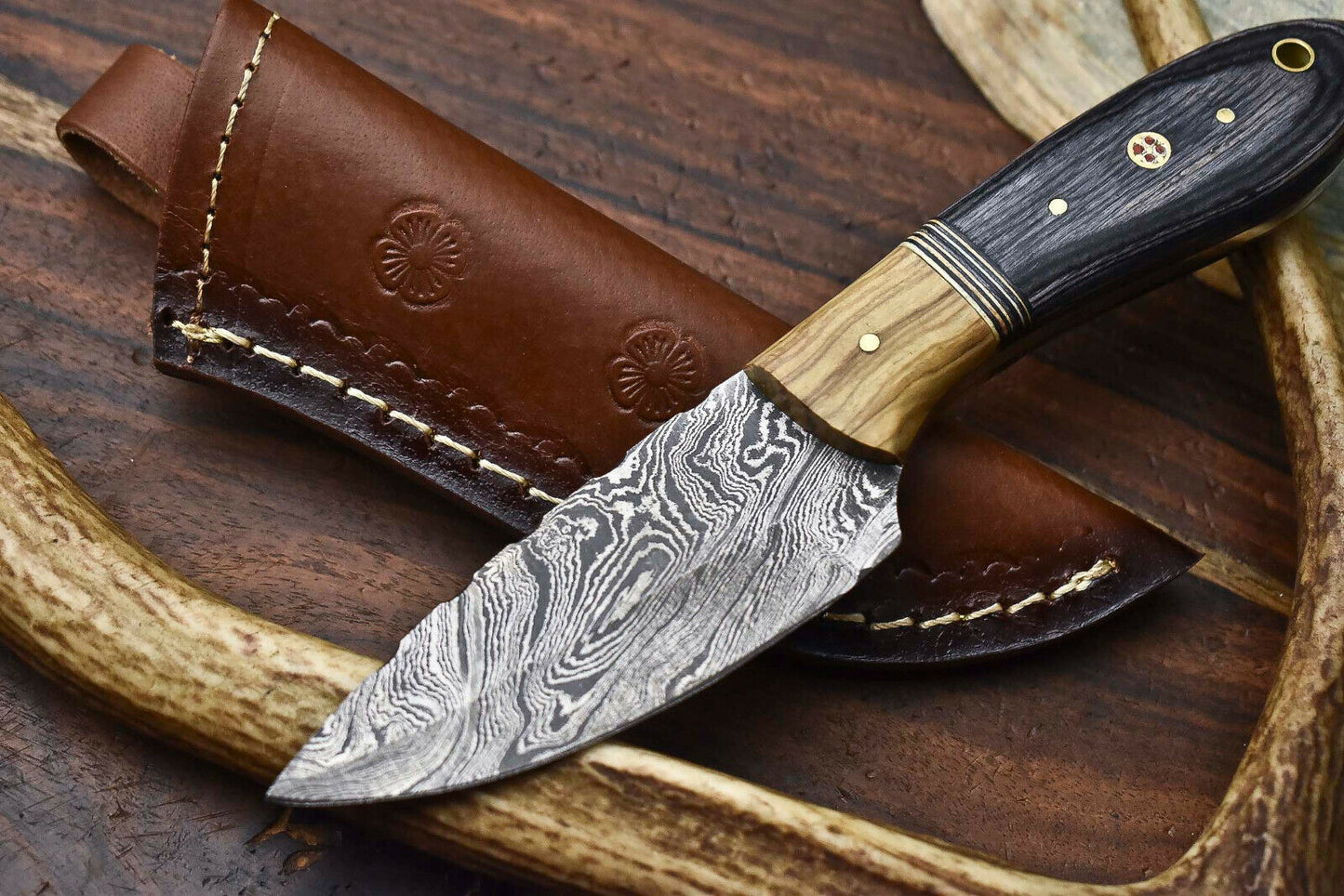 HS-600 Handmade Damascus Skinning Blade Camping Full Tang Knife