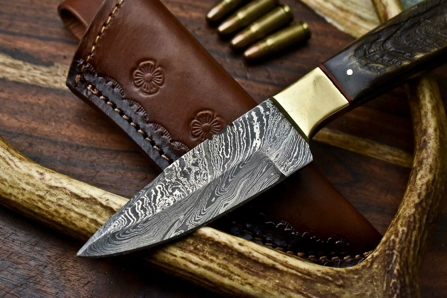 HS-614 Handmade Damascus Skinning Blade Camping Full Tang Knife
