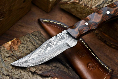 HS-656 Custom Handmade Damascus Hunting Skinning Blade Hunter Camping Full Tang Knife