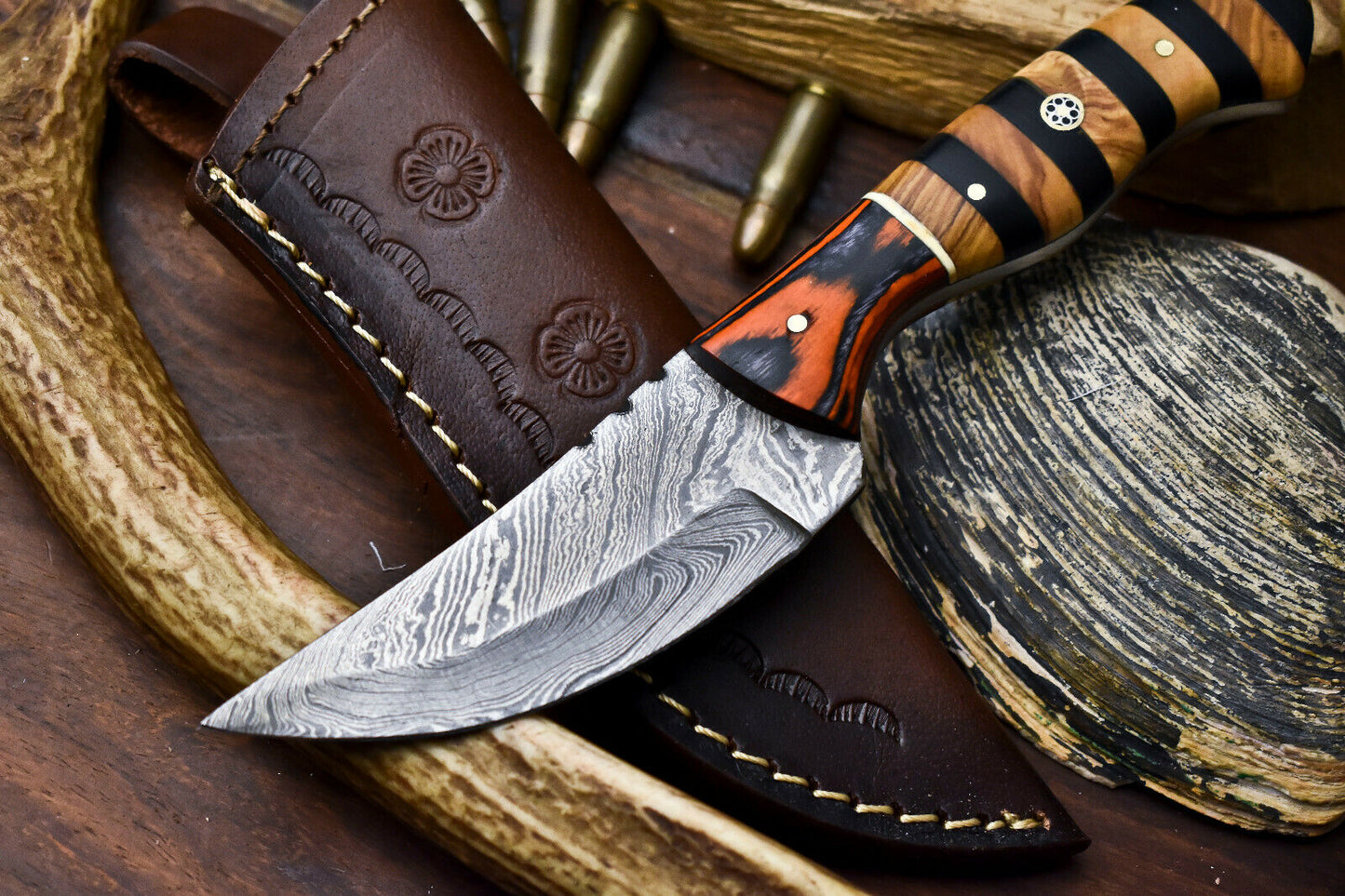 HS-564 Handmade Damascus Hunting Skinning Blade Hunter Camping Full Tang Knife