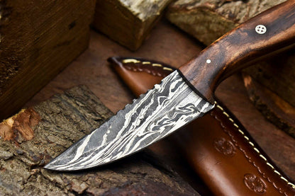 HS-651 Custom Handmade Damascus Hunting Skinning Blade Hunter Camping Full Tang Knife