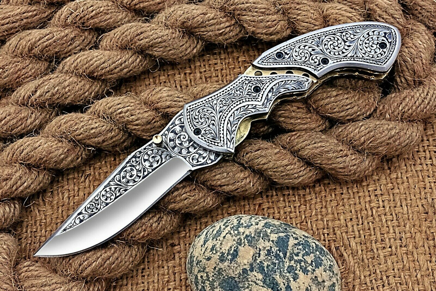 Custom Made Hand Engraved Folding-Pocket Knife Life Time Used With Very Good Price
