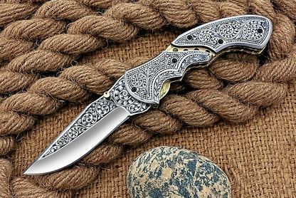 Custom Made Hand Engraved Folding-Pocket Knife Life Time Used With Very Good Price