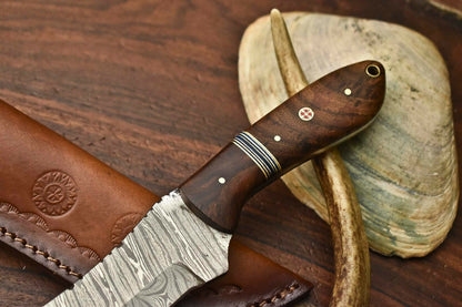 HS-597  Handmade Damascus Skinning Blade Camping Full Tang Knife
