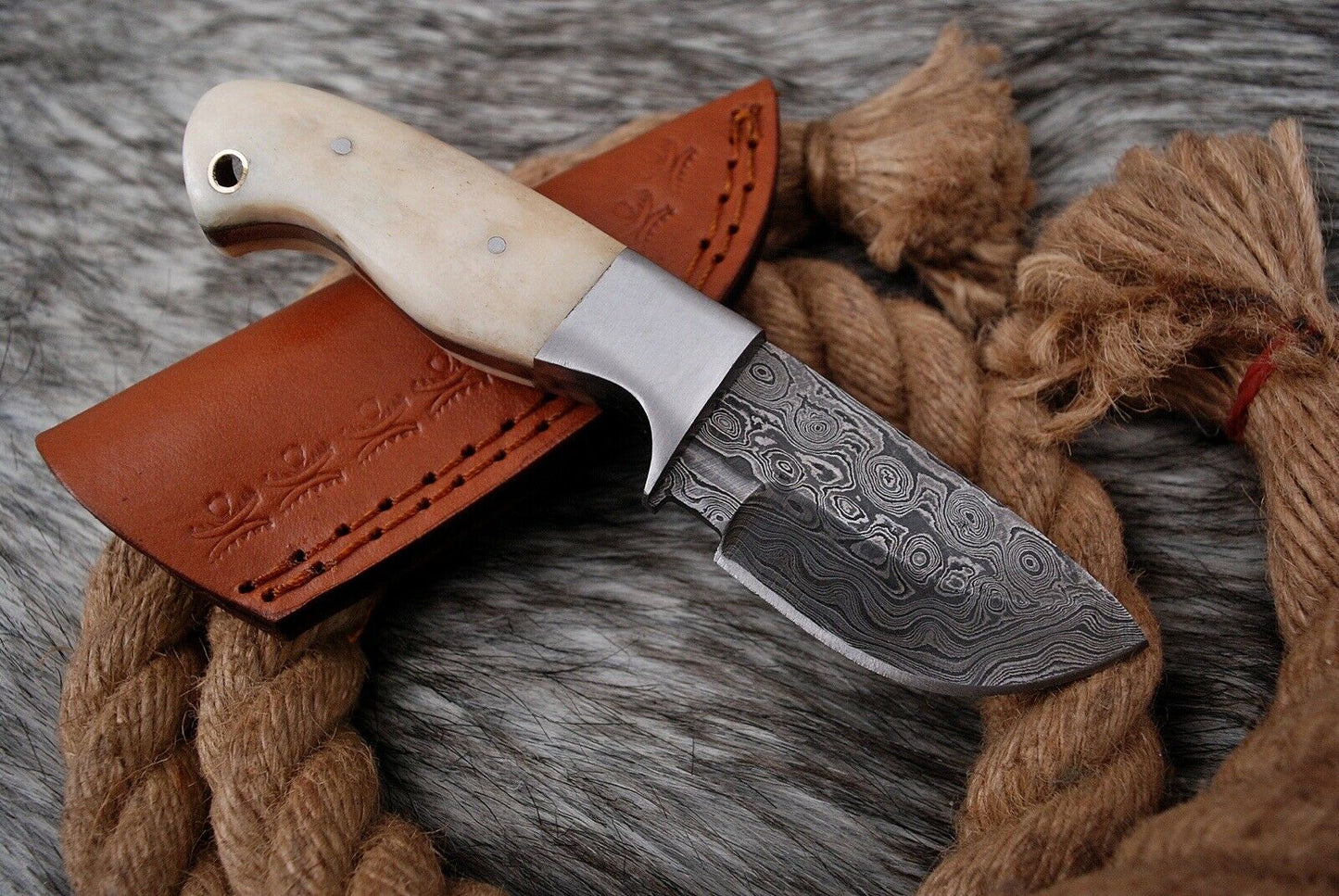 HS-739 Custom Handmade Damascus Steel Skinner Knife With Camel Bone Handle