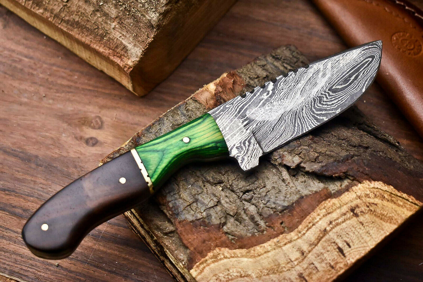 HS-677 Custom Handmade Damascus Steel Skinner Knife - Beautiful Hard Wood Handle