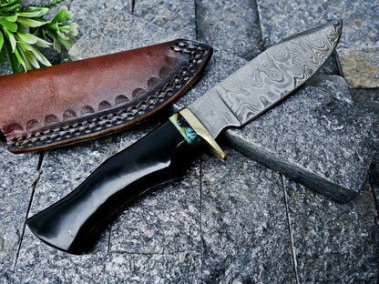 Damascus Hunting Knife – Bull Horn Handle | Brass Guard | HS-357