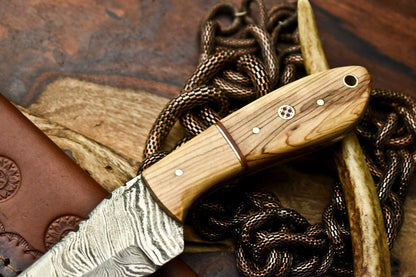 HS-635 Custom Handmade Damascus Hunting Skinning Blade Hunter Camping Full Tang Knife