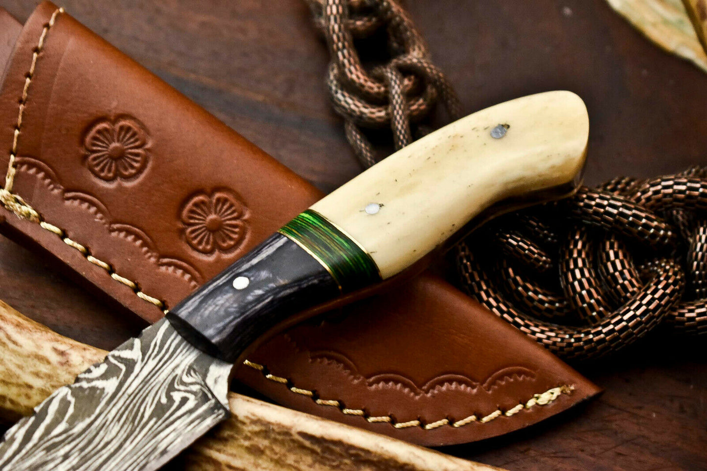 HS-613 Handmade Damascus Skinning Blade Camping Full Tang Knife