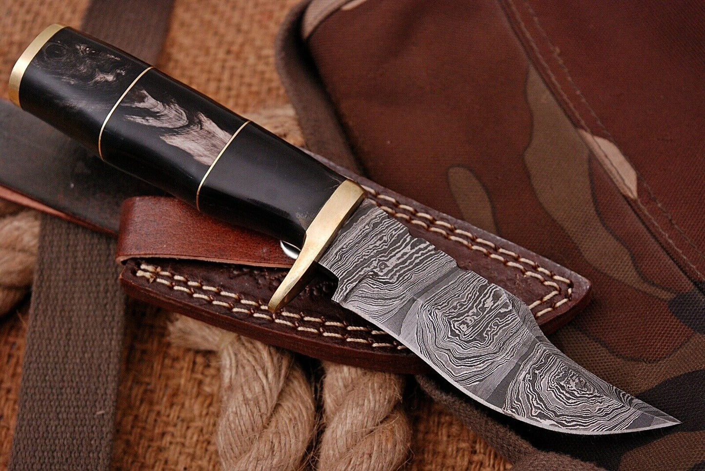 HS-439 | Custom Handmade Damascus Steel Hunting Knife - Buffalo Horn Handle