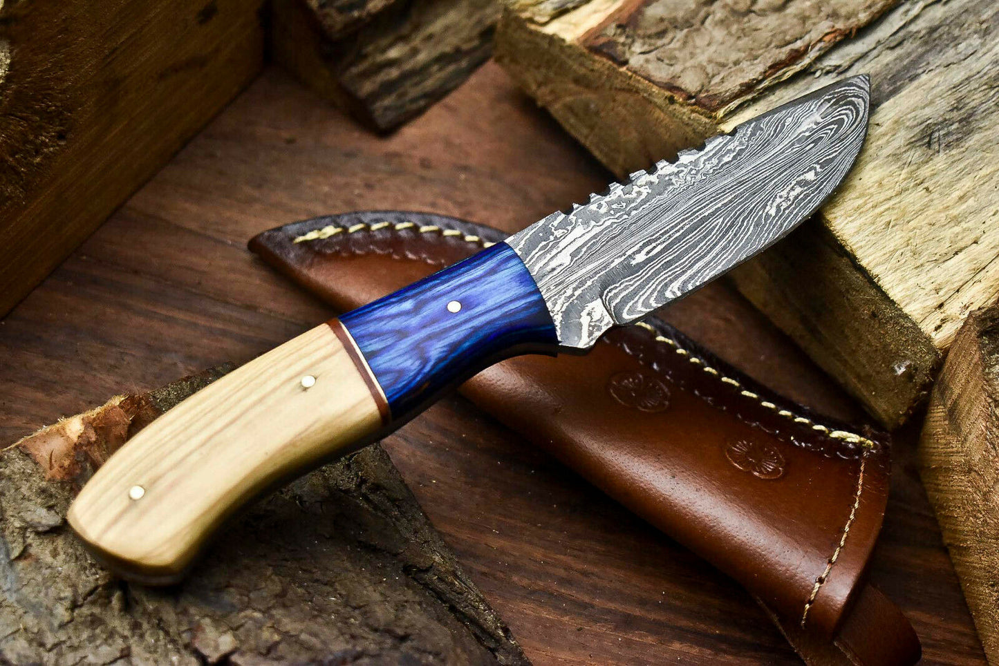 HS-648 Custom Handmade Damascus Hunting Skinning Blade Hunter Camping Full Tang Knife