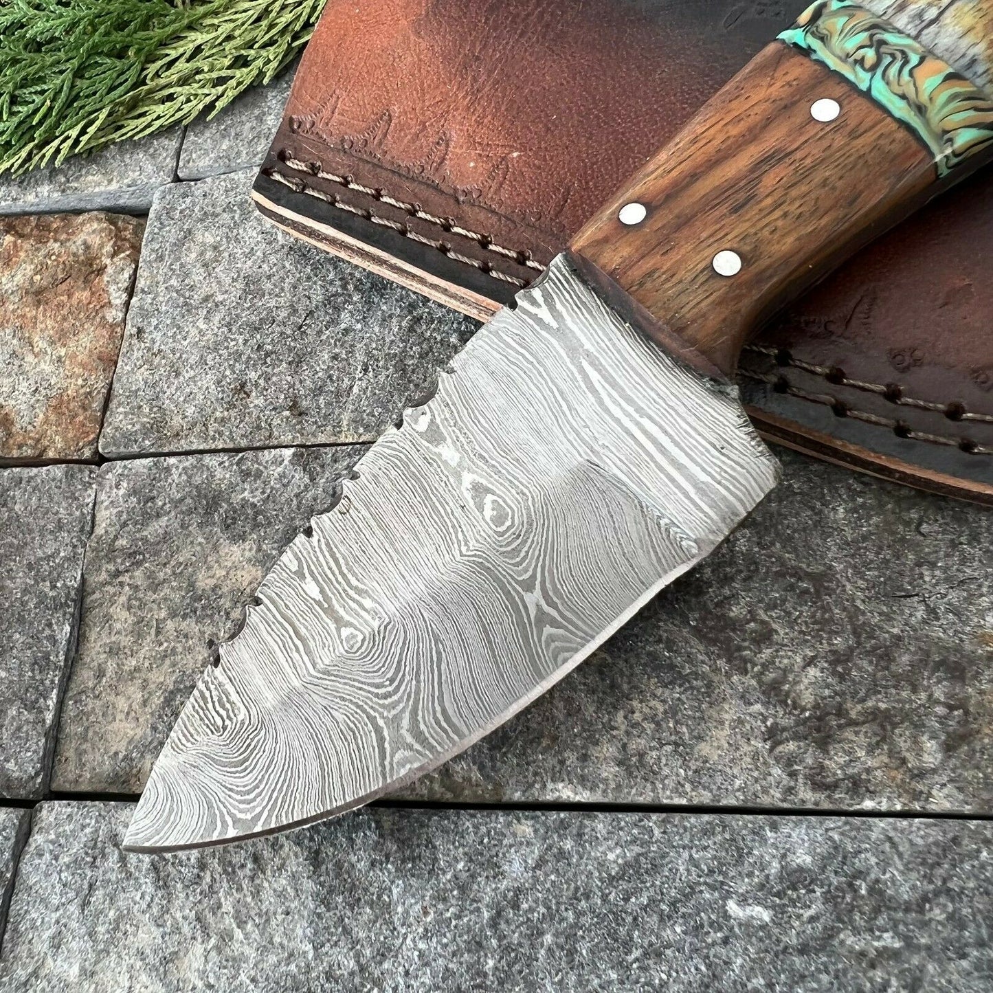 HS-583 Custom Handmade Damascus Steel Hunting Knife Full Tang Skinner Knife