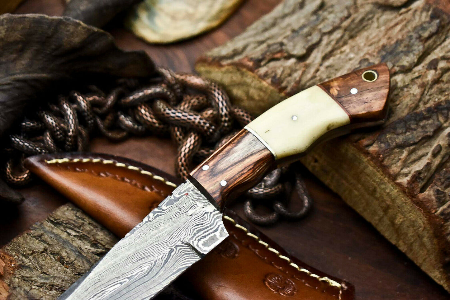 HS-638 Custom Handmade Damascus Hunting Skinning Blade Hunter Camping Full Tang Knife