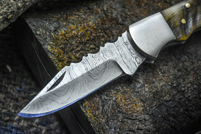 HS-1116 "  CUSTOM HANDMADE DAMASCUS STEEL BLADE FOLDING KNIFE RAM HORN