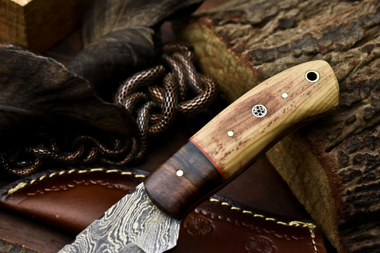 HS-653 Custom Handmade Damascus Hunting Skinning Blade Hunter Camping Full Tang Knife