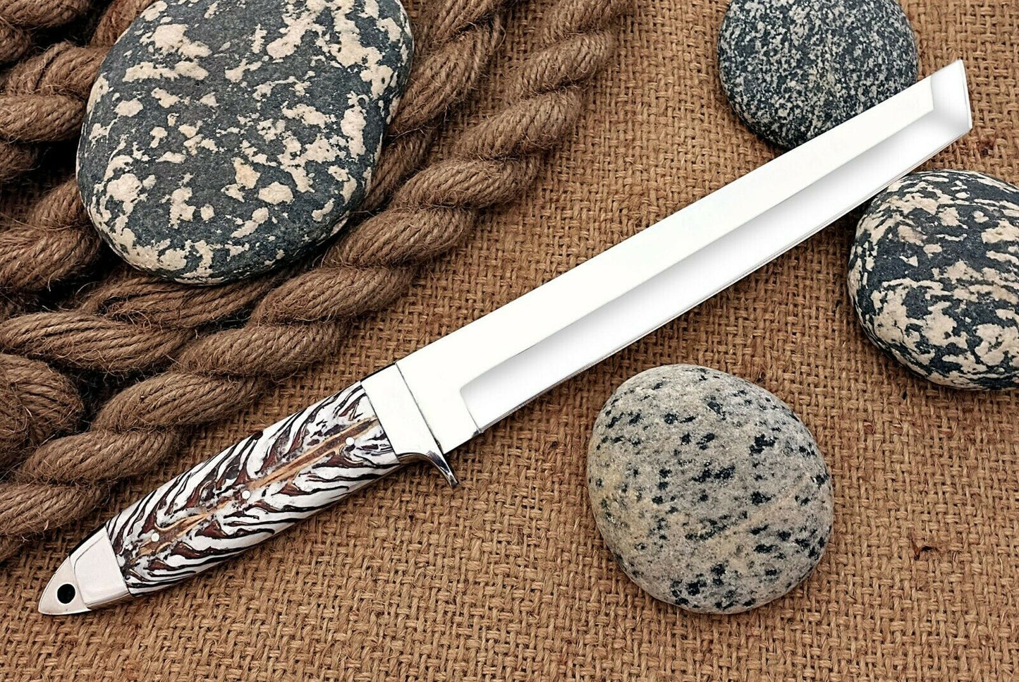 HS-1098 | Custom Handmade Steel D2 Fighter Hunting Combat Mini Tanto Blade Sword knife With Resin Handle