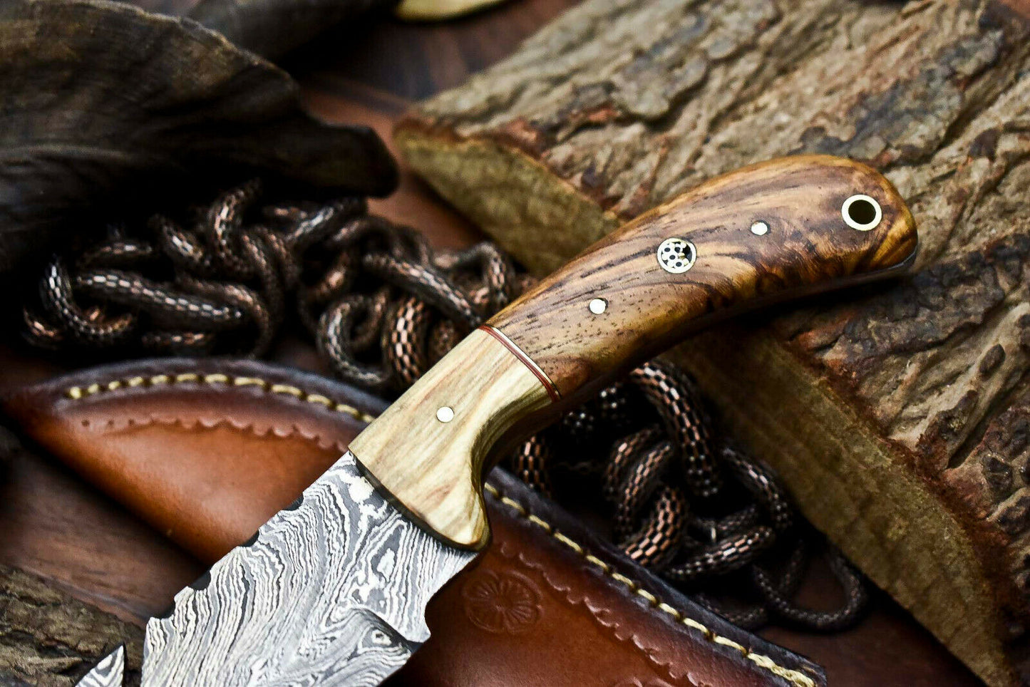 HS-639 Custom Handmade Damascus Hunting Skinning Blade Hunter Camping Full Tang Knife