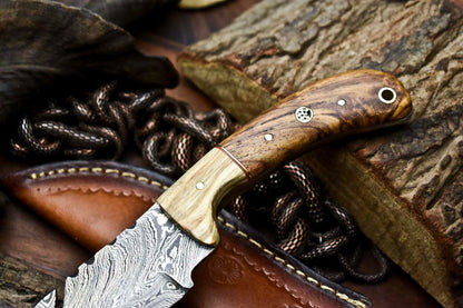 HS-639 Custom Handmade Damascus Hunting Skinning Blade Hunter Camping Full Tang Knife
