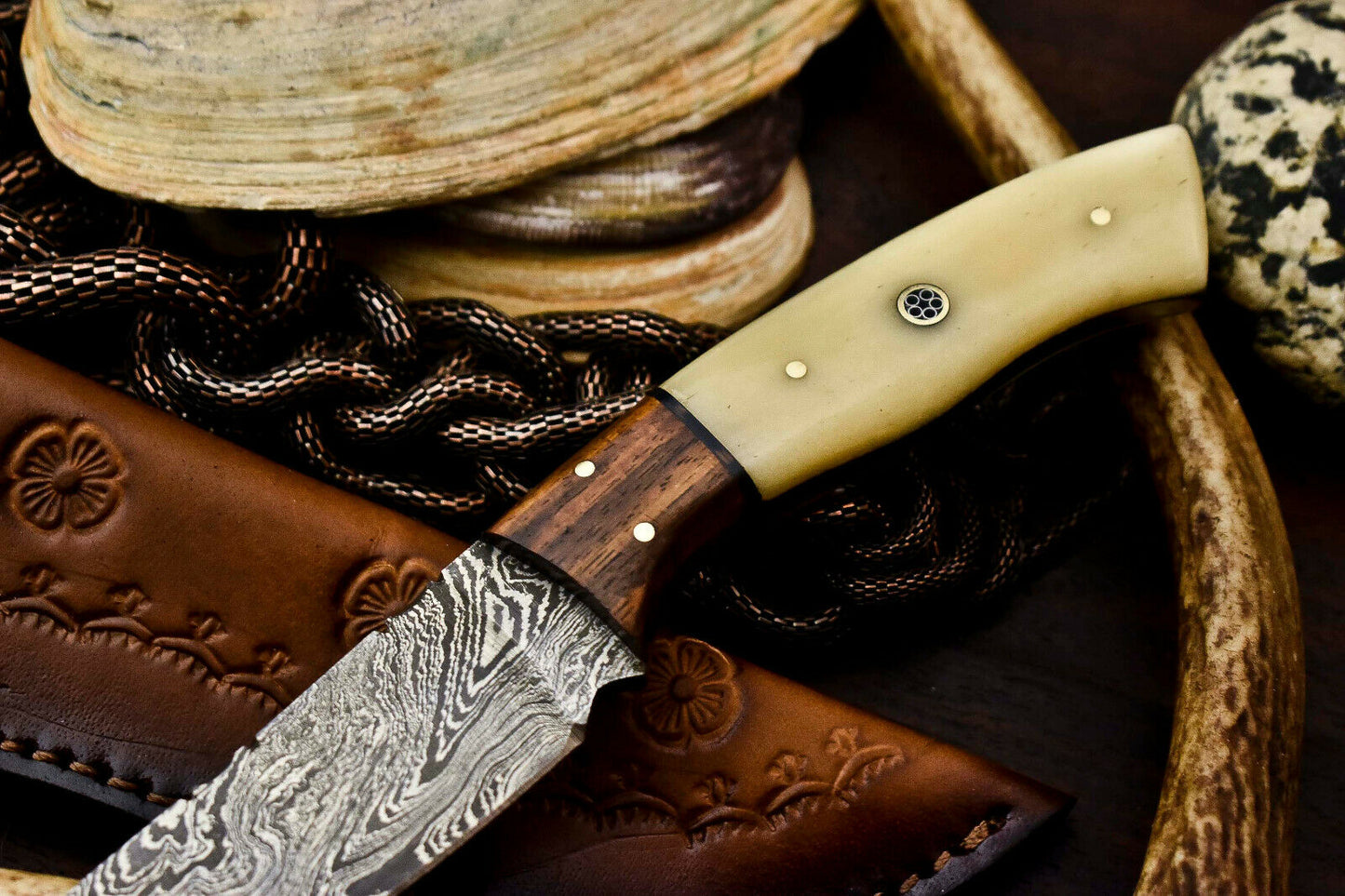 HS-625 Handmade Damascus Skinning Blade Camping Full Tang Knife