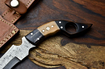 HS-898 Handmade Damascus Hunting Blade Karambit Full Tang Knife