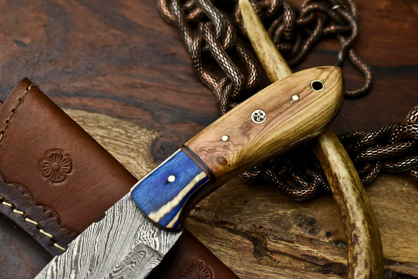 HS-641 Custom Handmade Damascus Hunting Skinning Blade Hunter Camping Full Tang Knife