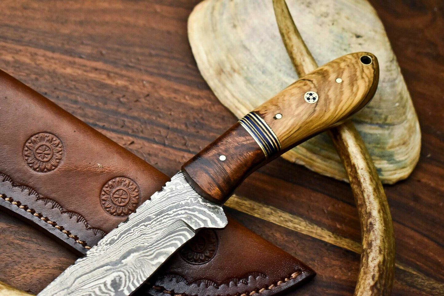HS-604 Handmade Damascus Skinning Blade Camping Full Tang Knife