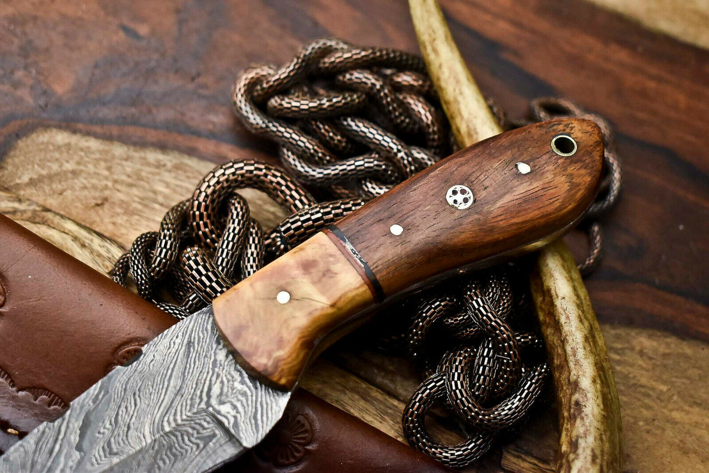 HS-692 Custom Handmade Damascus Steel Skinner Knife - Beautiful Wood Handle