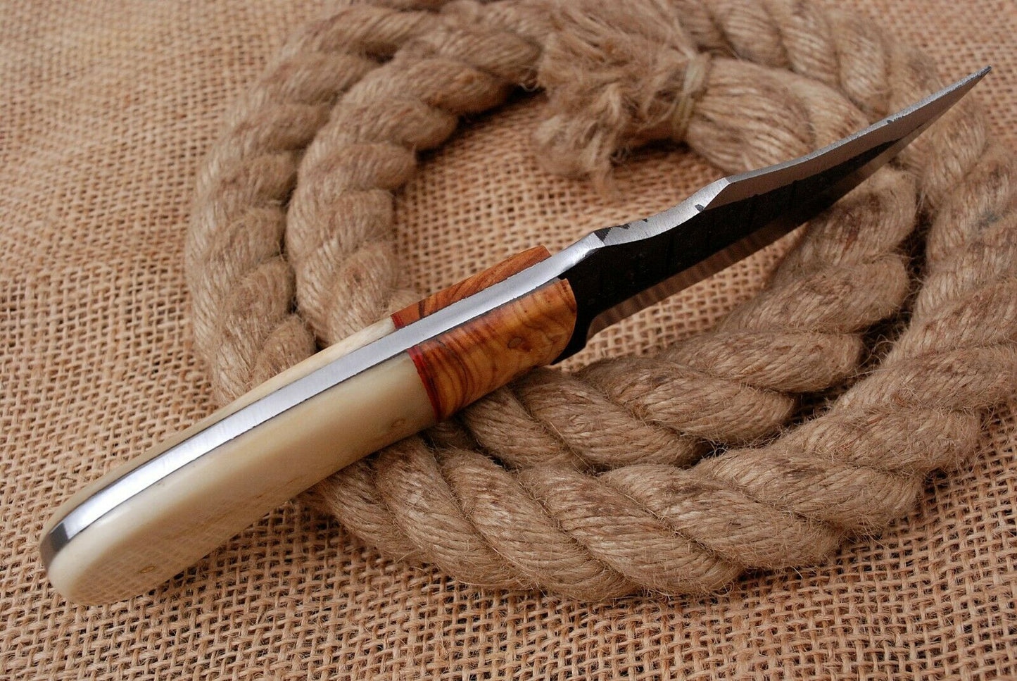 HS-754 Custom Hand Forged Damascus Steel Skinner Knife 8.0 inch Overall And Camel Bone+Wood Handle