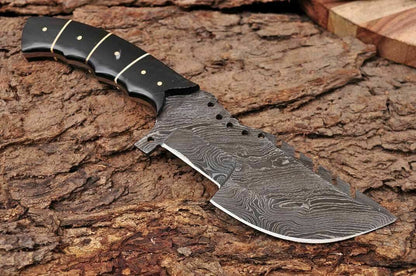HS-937 Custom Handmade Damascus Tracker-Hunting Knife With Buffalo Horn Handle