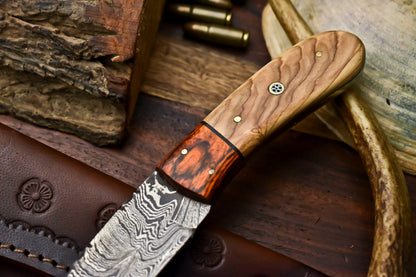 HS-592  Handmade Damascus Skinning Blade Camping Full Tang Knife