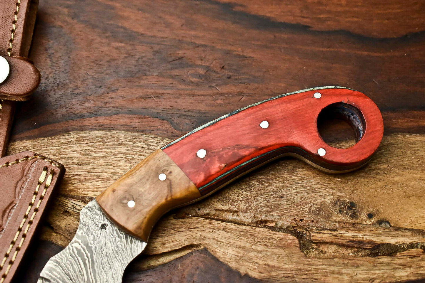 HS-905 Custom Handmade Damascus Hunting Blade Karambit Camping Full Tang Knife
