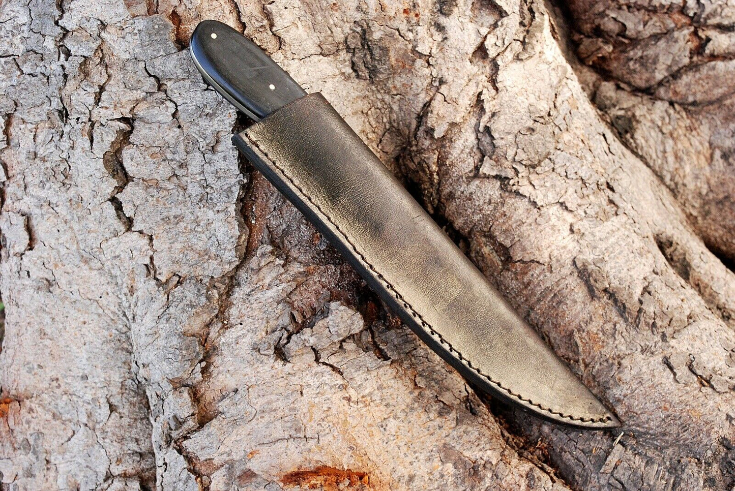 HS-429 | Custom Handmade Damascus Steel Hunting Fish Knife - Buffalo Horn Handle