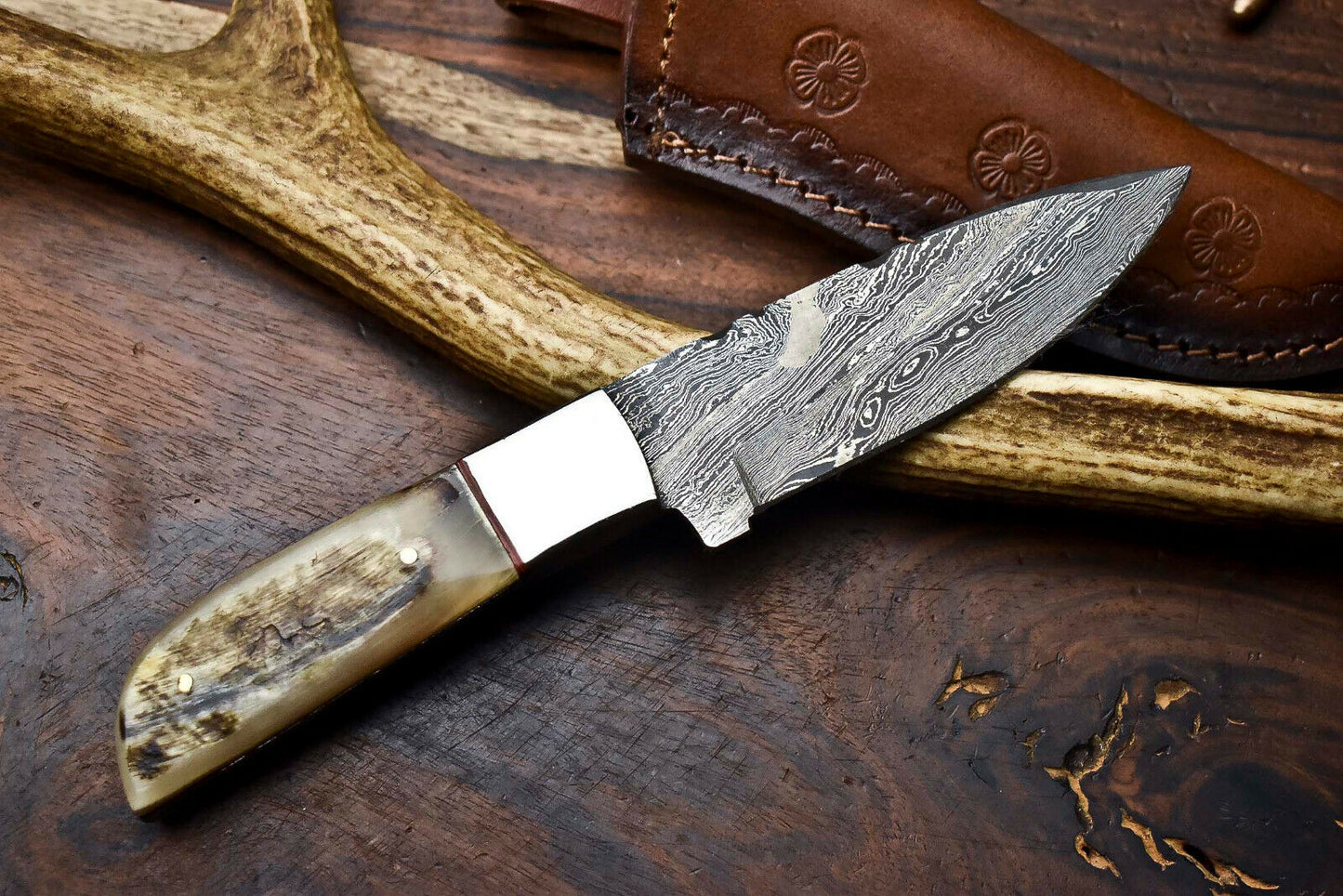 HS-617 Handmade Damascus Skinning Blade Camping Full Tang Knife