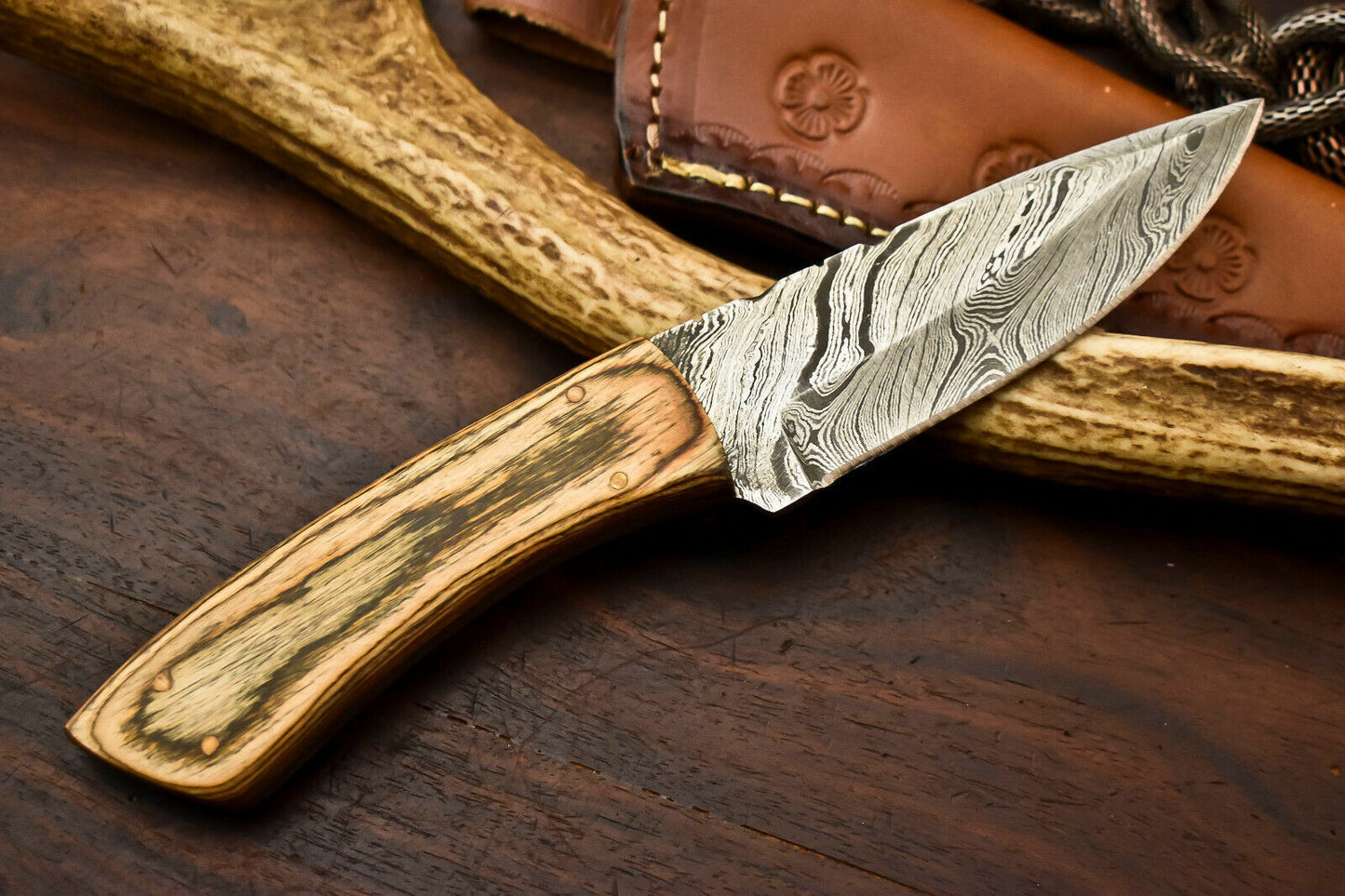 HS-610 Custom Handmade Damascus Hunting Skinning Blade Hunter Camping Full Tang Knife