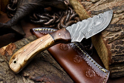 HS-702 Custom Handmade Damascus Steel Skinner Knife - Beautiful Wood Handle