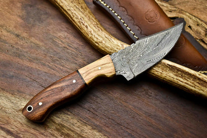 HS-687 Custom Handmade Damascus Steel Skinner Knife - Beautiful Wood Handle