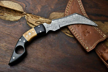 HS-896 Handmade Damascus Hunting Blade Karambit Full Tang Knife