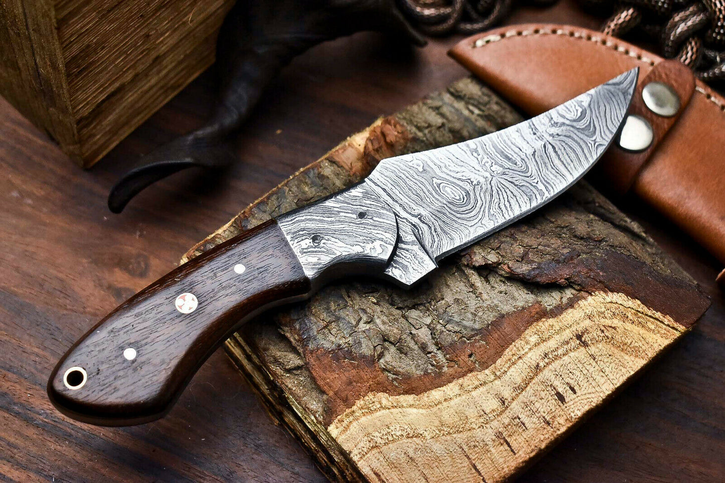 HS-700 Custom Handmade Damascus Steel Skinner Knife - Beautiful Wood Handle