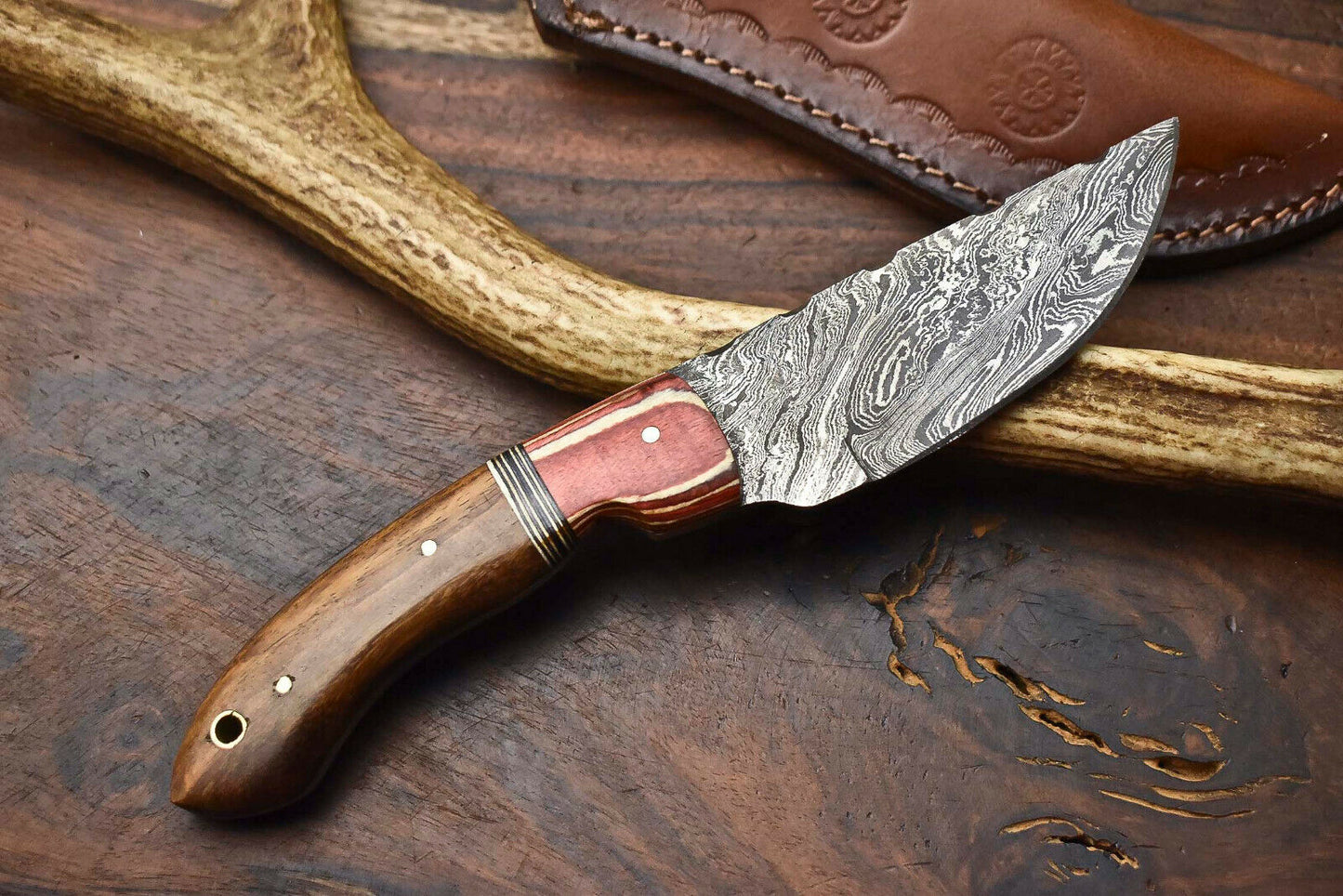 HS-598 Handmade Damascus Skinning Blade Camping Full Tang Knife