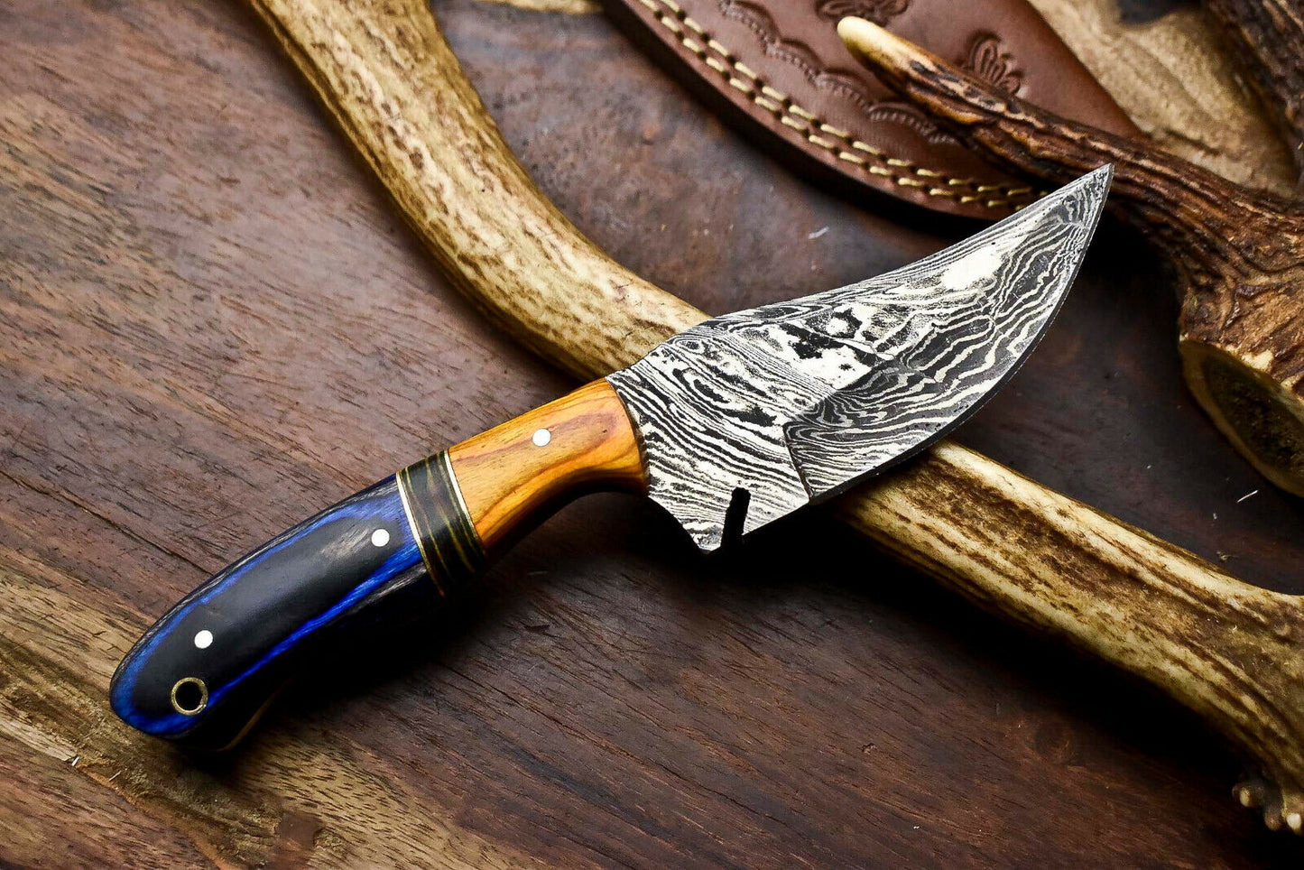 HS-694 Custom Handmade Damascus Steel Skinner Knife - Beautiful Hard Wood Handle