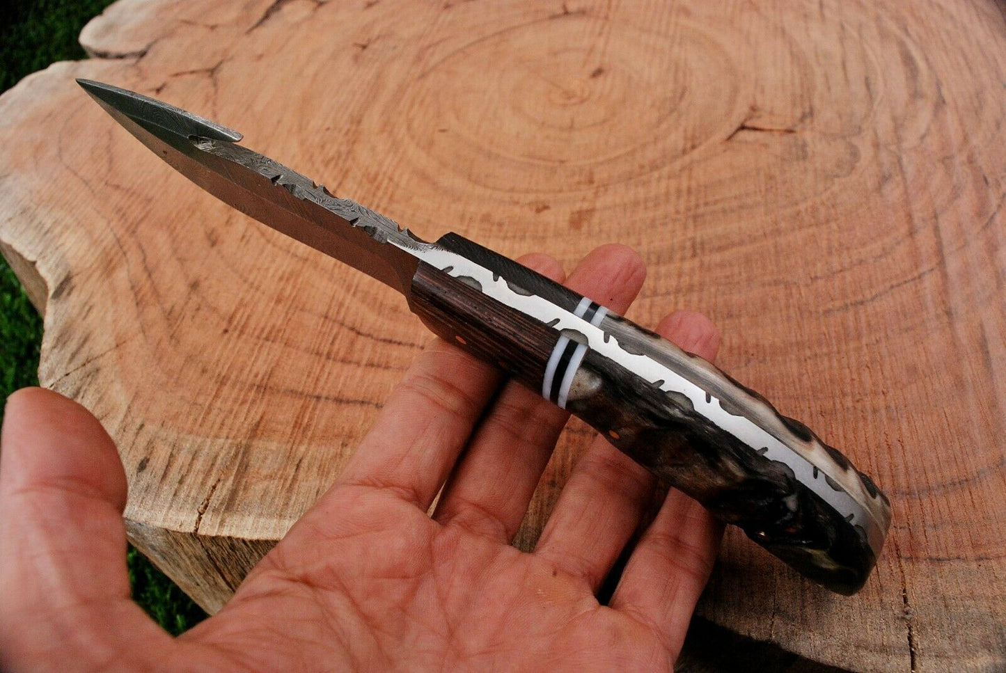 HS-361 ''9" Handmade Damascus Steel Ram Horn Handle Hunting Skinner Knife