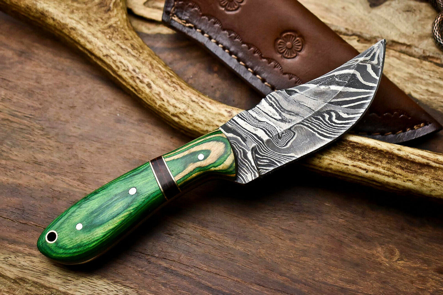 HS-672 Custom Handmade Damascus Steel Skinner Knife - Beautiful Hard Wood Handle
