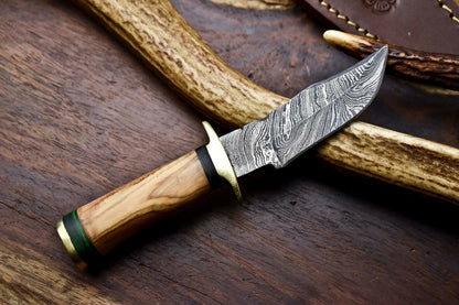 HS-710 Custom Handmade Damascus Steel Skinner Knife - BeautifulWood Handle