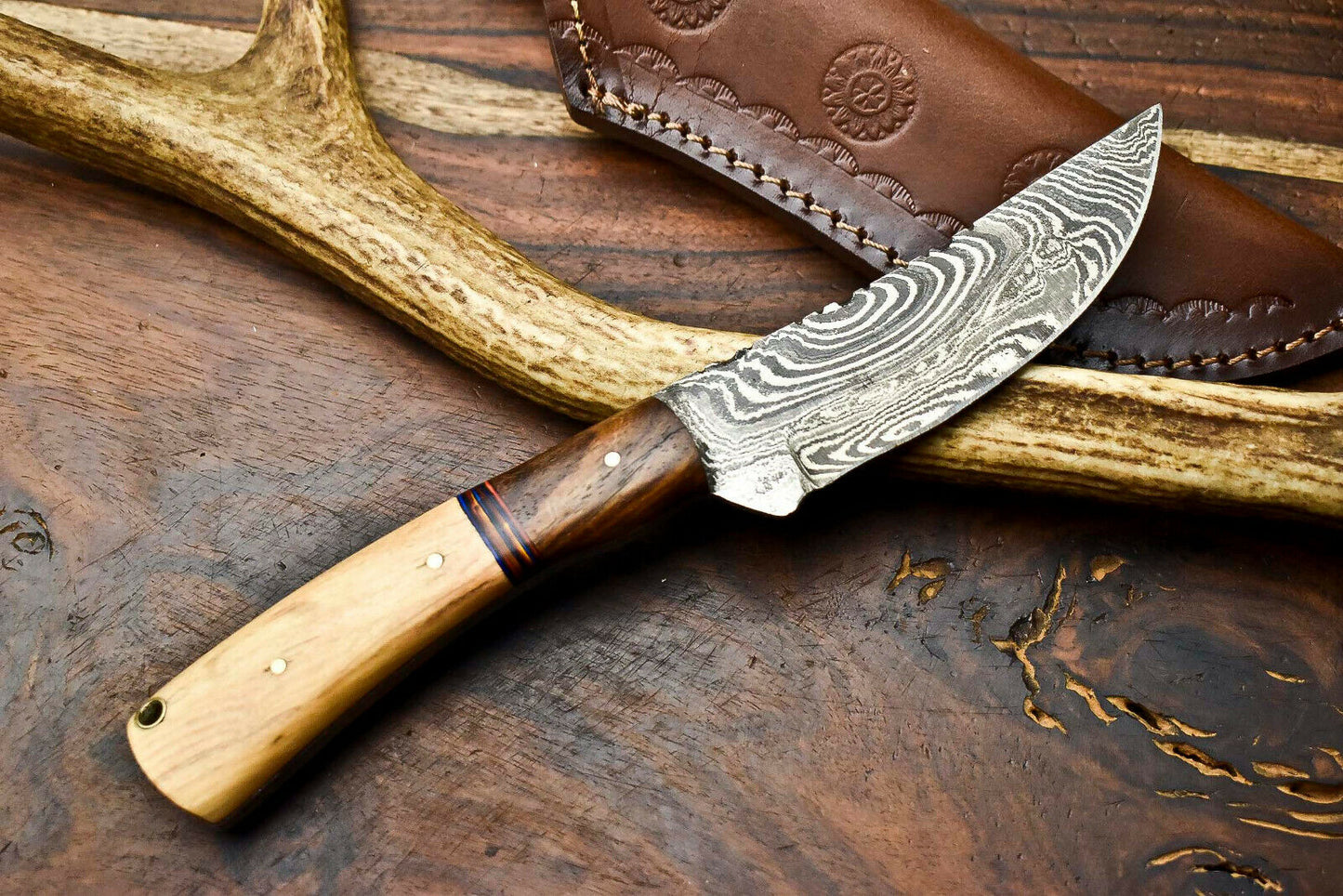 HS-605 Handmade Damascus Skinning Blade Camping Full Tang Knife