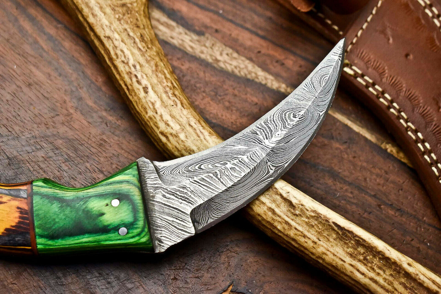 HS-895 Handmade Damascus Hunting Blade Karambit Full Tang Knife
