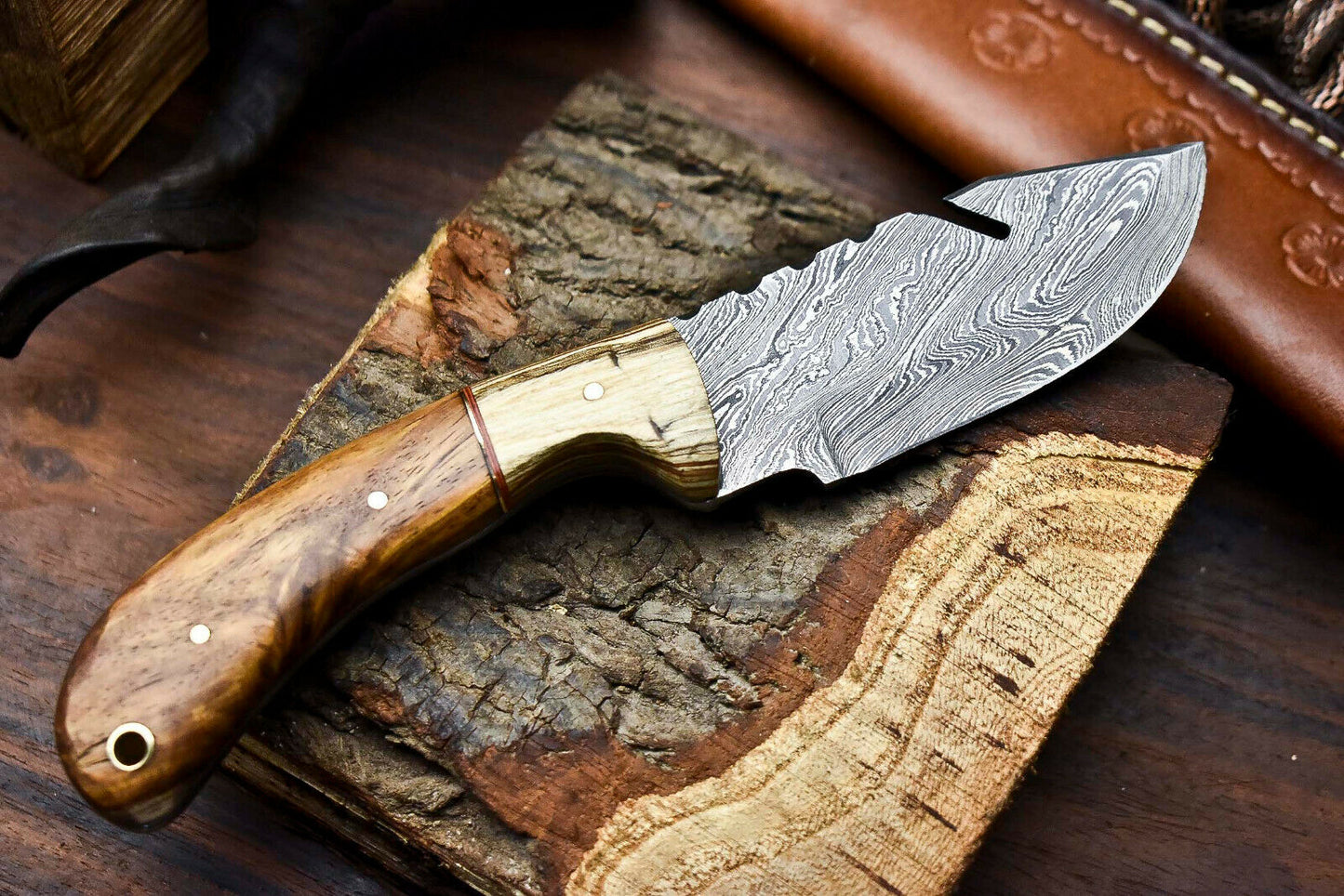 HS-639 Custom Handmade Damascus Hunting Skinning Blade Hunter Camping Full Tang Knife