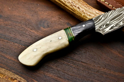 HS-613 Handmade Damascus Skinning Blade Camping Full Tang Knife