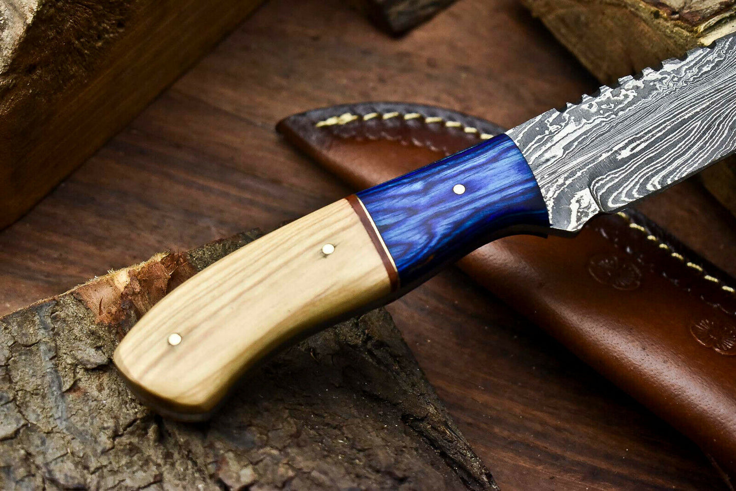 HS-648 Custom Handmade Damascus Hunting Skinning Blade Hunter Camping Full Tang Knife