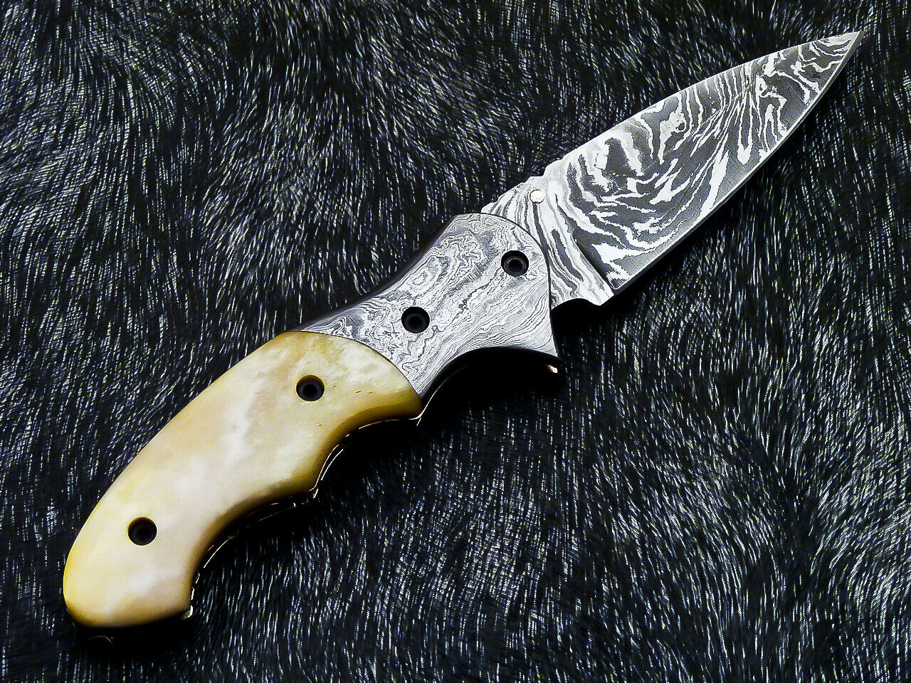 Damascus Liner Lock Folding Knife – Camel Bone | Twist Blade | HS-1124