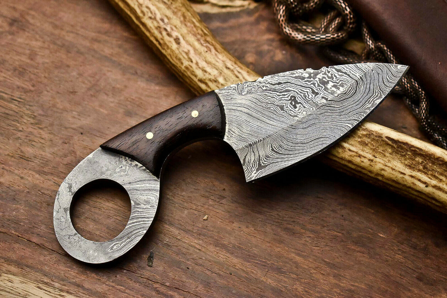 HS-678 Custom Handmade Damascus Steel Skinner Knife - Beautiful Wood Handle